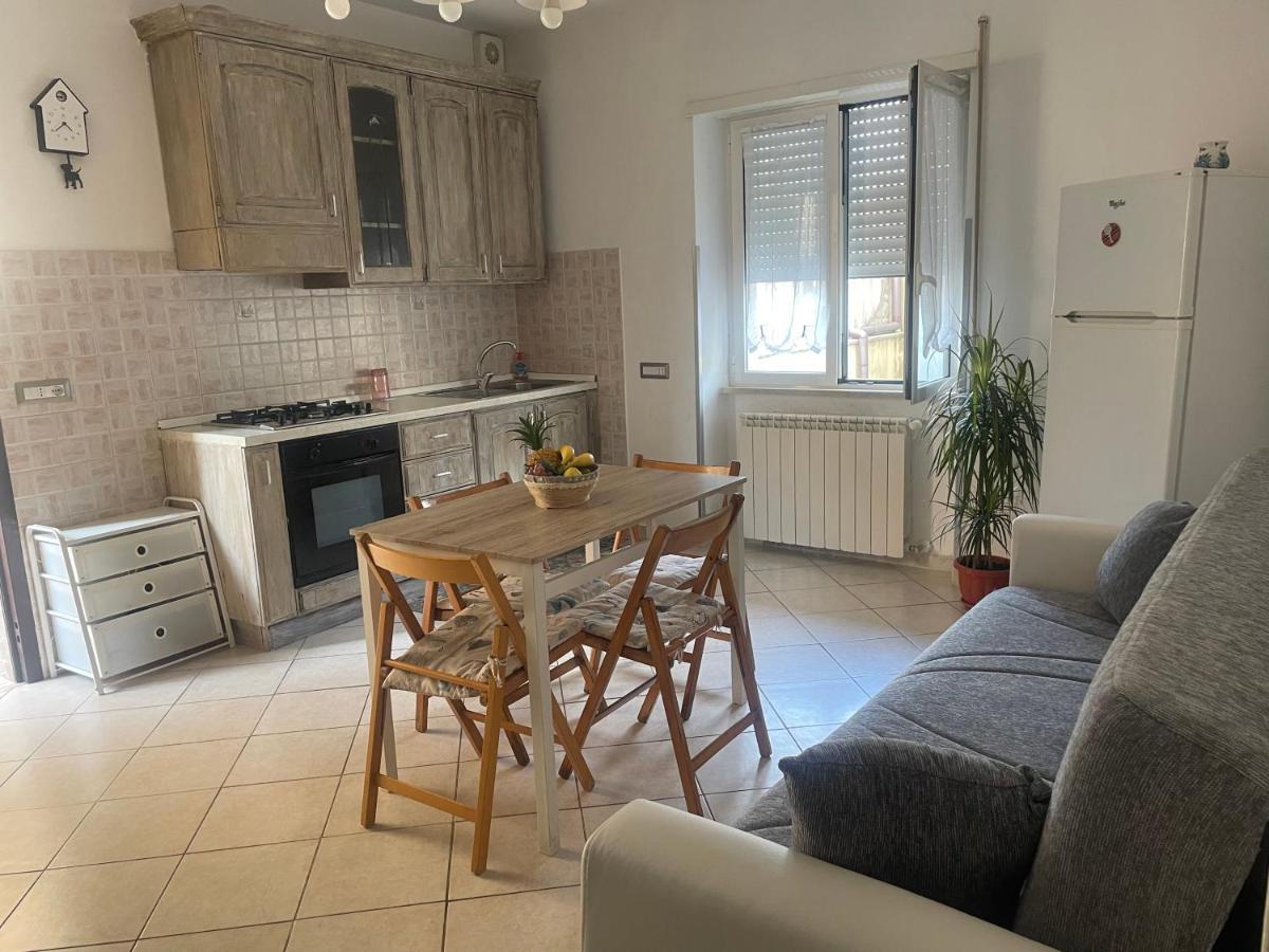 Airport Apartment Alloggio Turistico T&C Fiumicino Buitenkant foto